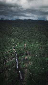 雲端漫步瓦屋山：站在「桌山」之巔悟人生
