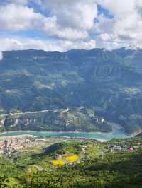 重慶行山天花板！90度絕壁天梯+雲海翻湧