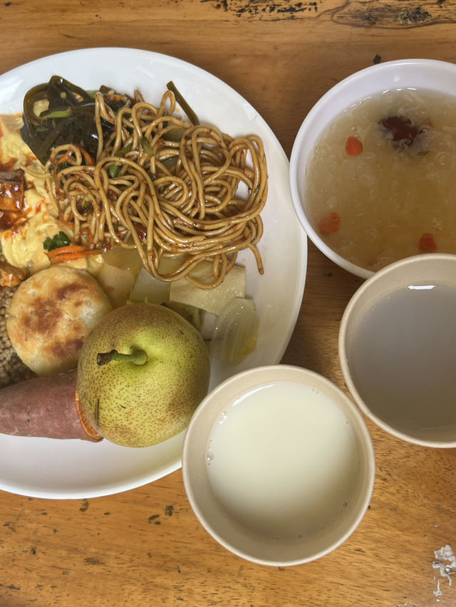 昆明虛寧寺｜聽說是昆明最好吃的齋飯！