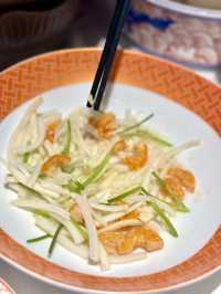 西岸看粉紅聖誕樹吃米其林級新京菜