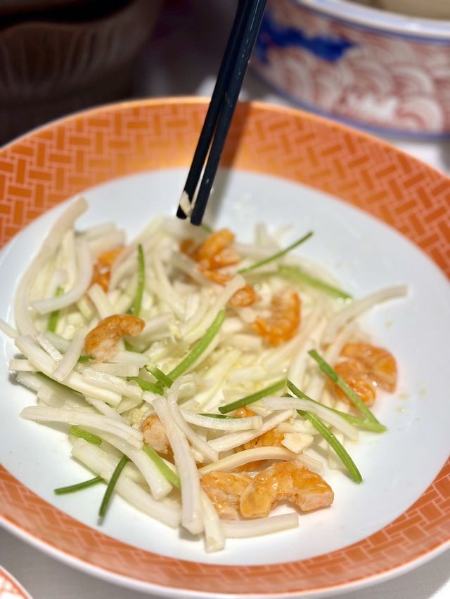 西岸看粉紅聖誕樹吃米其林級新京菜