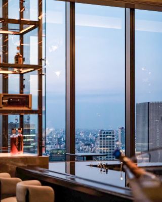 The Okura Hotel | A Romantic Getaway High Above the Ground