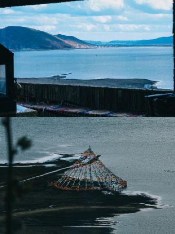 【In Shangri-La, time flows at a different pace】