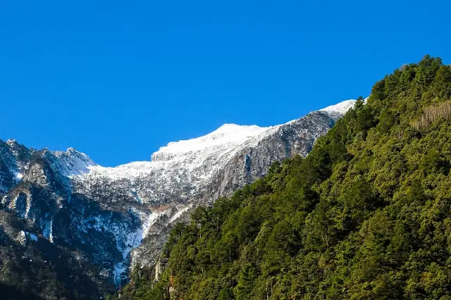 The Beauty of Cangshan Mountain in Dali!!