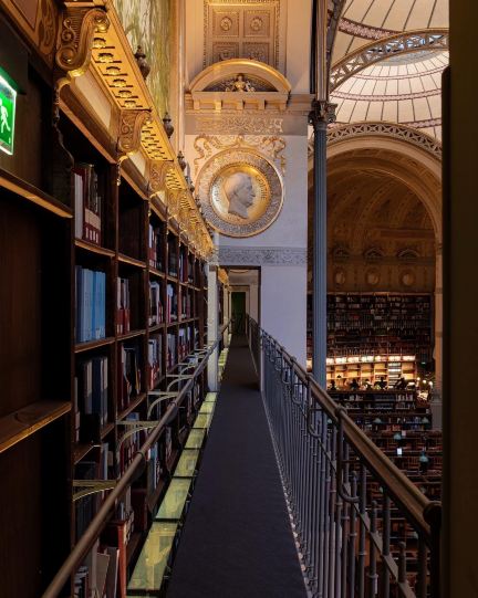 フランス｜図書館を「震撼的」と表現することは滅多にありません