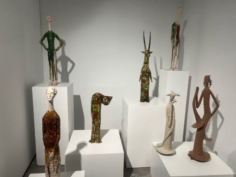 一枚の陶器のタイルが古きを継ぎ新しきを開く；一つの美術館が山水と