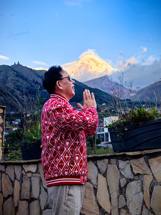 高加索三國遊之五|格魯吉亞卡茲別克雪山—絕美日照金山全程紀行