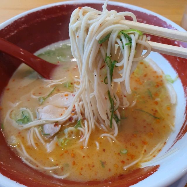 【大阪グルメ】生卵無料でさっぱり味のラーメン東大！