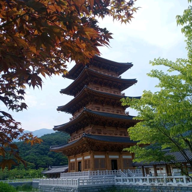 사명대사공원을 보아라 ...조선에 의병스님에 대명사 사명대사