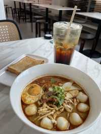 Cosy Cafe Vibes @ Ling’s Kopitiam