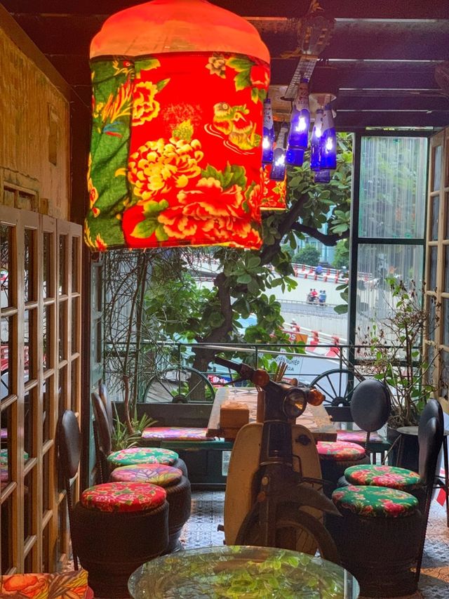 A Beautiful Cafe in Hanoi🇻🇳