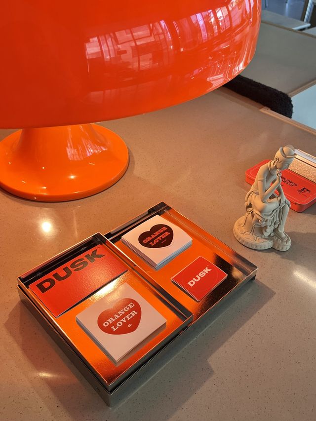 오렌지색 사랑하는 사람 모여🍊충무로 감성 카페 ‘Dusk'