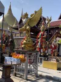 ไหว้ท้าวเวสสุวรรณและพญาครุฑที่วัดโพธิ์ทอง