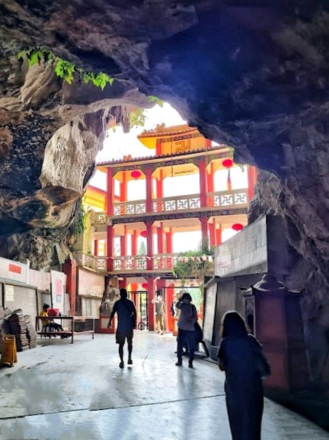 Perak Cave Temple exploration!