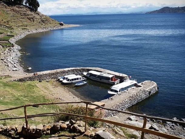 世界上海拔最高最大的淡水湖～Lake Titicaca 