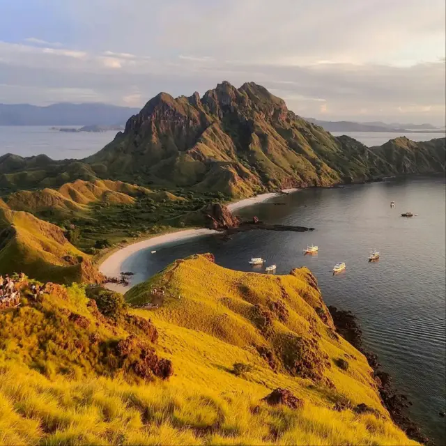 Pasar Island, East Nusa Tenggara