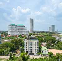 โรงแรมพัทยาใกล้หาด Rooftop วิวปัง 🌴