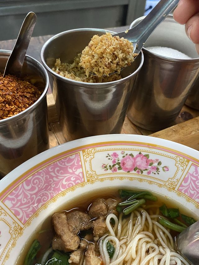 🍜เตี๋ยวไก่ตุ๋นคุณอุ้ม- เจ้าแรกในวังหลัง✨