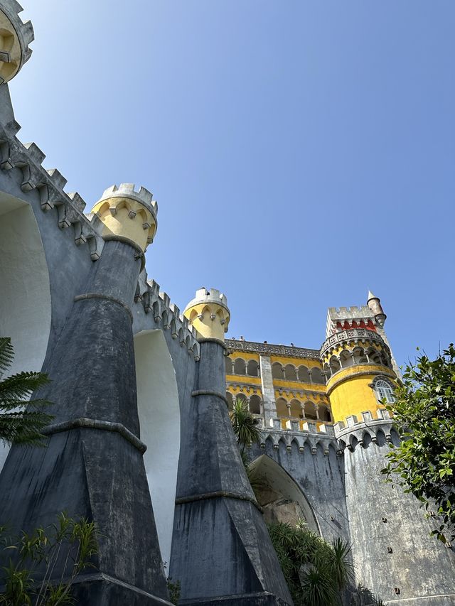 Sintra - 孩子夢中的彩色城堡 Peña Palace 