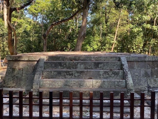 以前的神社，現在的射日塔