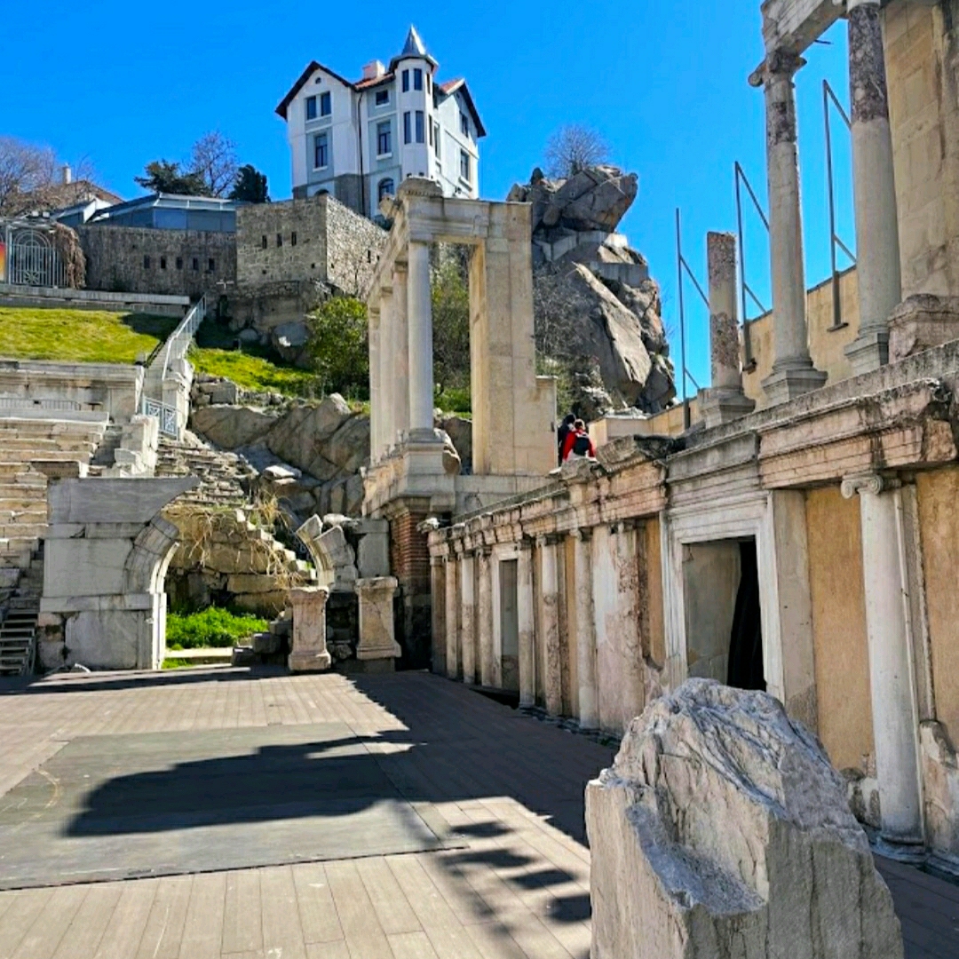 @ NHÀ HÁT LA MÃ PHILIPPOPOLIS!