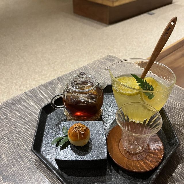 인천에서 바다를 바라보며 차 한잔🍵 차덕분.