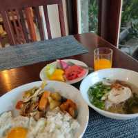 🇱🇦ラオス ヴァンヴィエン【Silver Naga Hotel】立地、部屋からの景色、ホスピタリティが最高!!