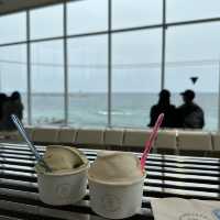 Gelato by the sea 