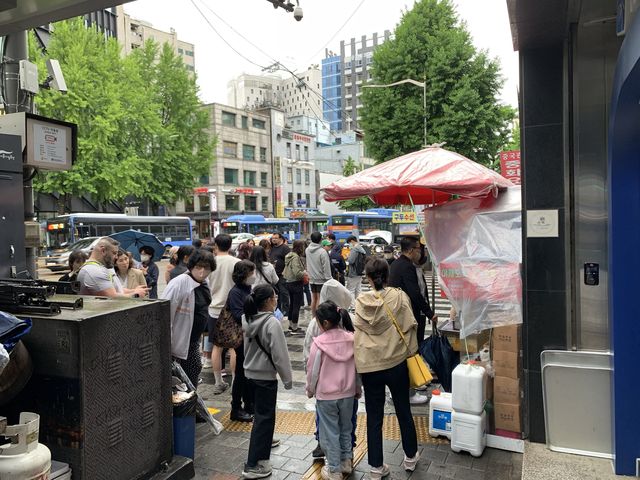 韓国　韓国グルメ　食べ歩きも楽しい　南大門野菜ホットク！
