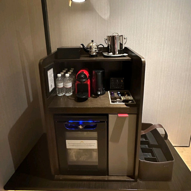 Swissotel Singapore Creste Suite Room