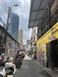 เสพงานอาร์ตที่ตลาดน้อย