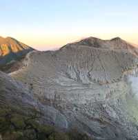 Ijen crater