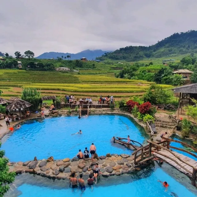 Trạm Tấu Hotsprings