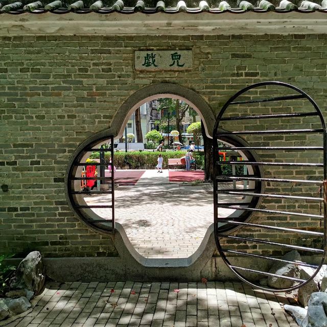 荃灣賽馬會德華公園🏯🌳秋意的寧靜與美麗😍🌺！