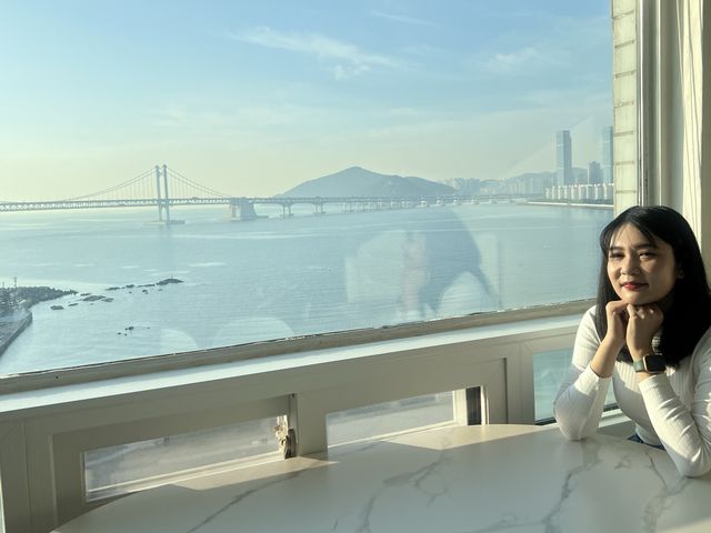 จิบกาแฟยามเช้า ชมบรรยากาศชายหาด Gwanganli 🌤️