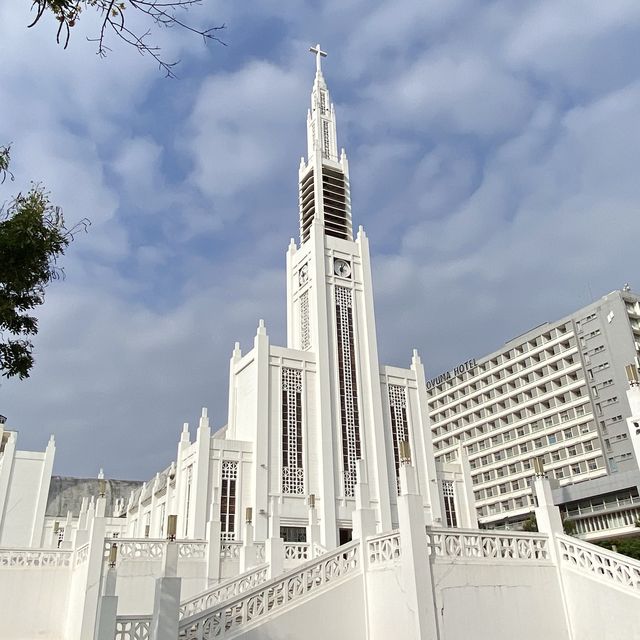 【モザンビーク】真っ白な美しい教会！🇲🇿
