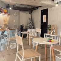聖誕氛圍濃厚的nuibox cafe，推薦大家去！