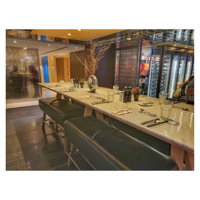 香港性價比酒店自助餐。Three on Canton