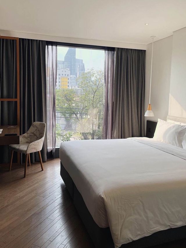 「曼谷volvo Hotel」：簡約藝術風格，BTS附近