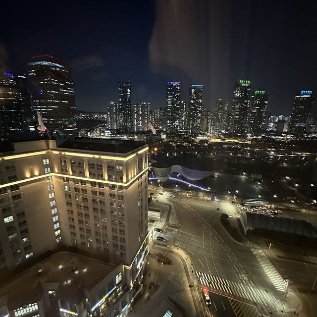 《仁川/松島》 セントラルパークの夜景が綺麗🌟ホテル Holiday Inn ！