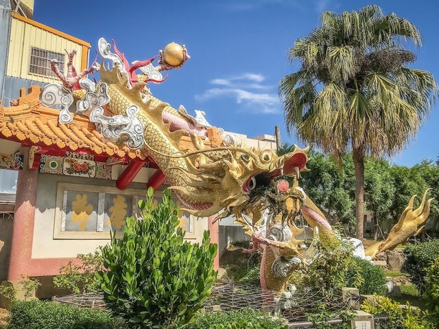 Peaceful Yuqing Temple