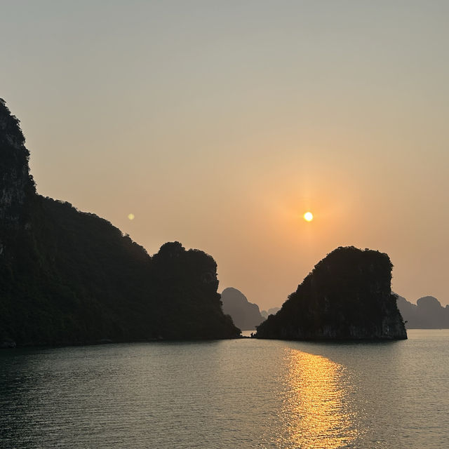 A day trip to Halong Bay - Vietnam