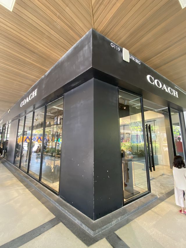 Shopping at Design Village Outlet, Penang🇲🇾