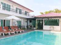 มานอนนี่ได้นะ Mee jai Pool view KohLarn 