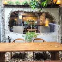 Fringe Cafe and Restaurant 