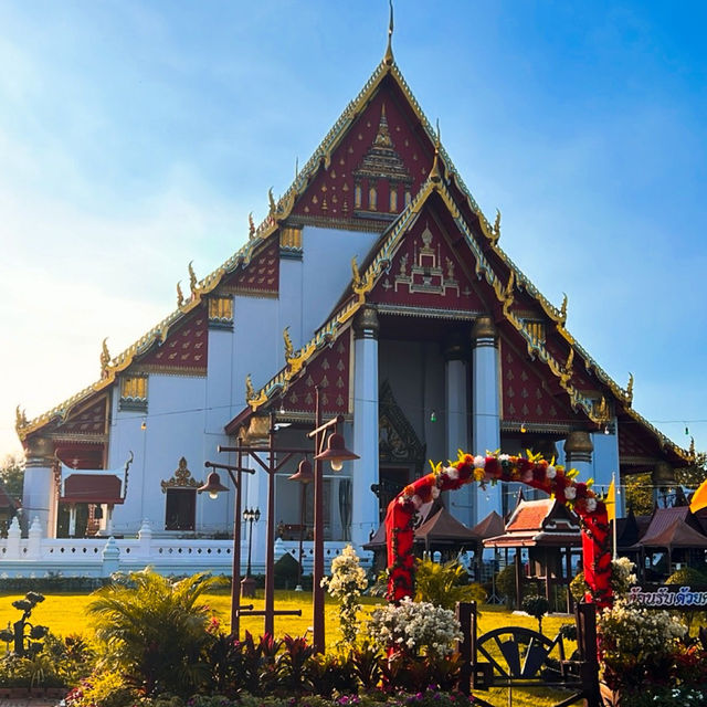 วิหารพระมงคลบพิตร