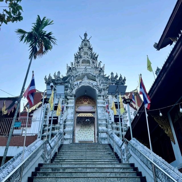 วัดพระธาตุช่อแฮ ไหว้พระธาตุประจำปีนักษัตรปีขาล