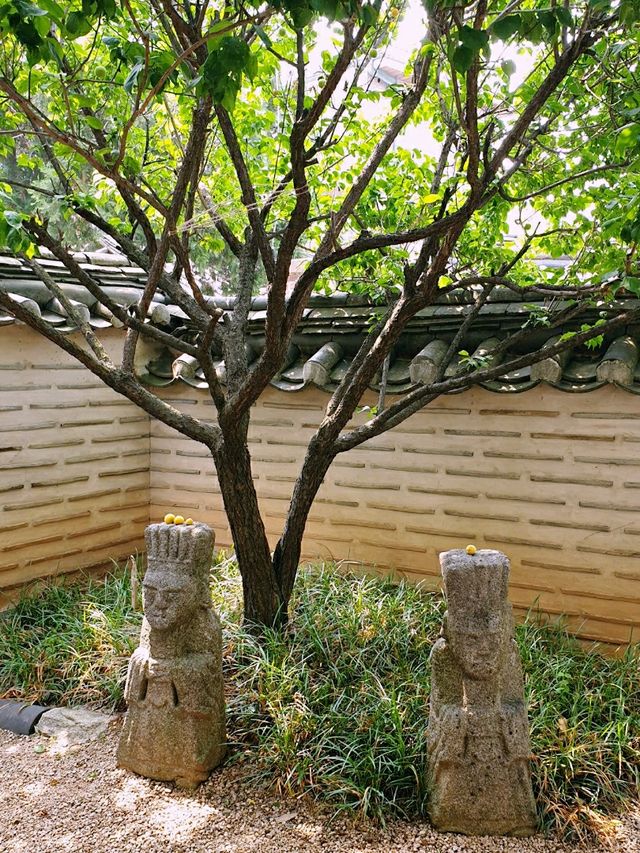 포슬포슬한 햇빛이 내려앉는 곳, 최순우 옛집