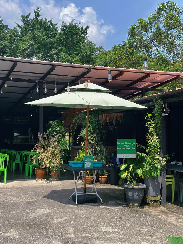 Warung Terlolap Mato; One of Best Eatery in Nilai