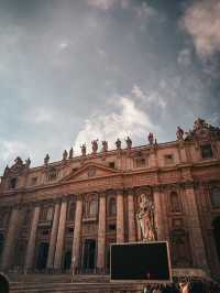 Architectural Majesty of St. Peter's Basilica: A Marvel in Vatican City 🏛️✨